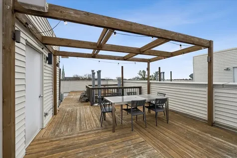 1423 West Belmont Avenue Chicago IL 60657