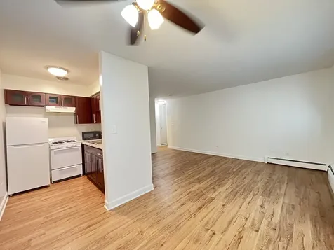 516 West Melrose Street Chicago IL 60657