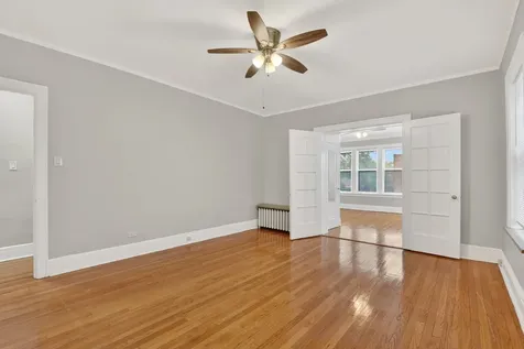 6815 South Crandon Avenue Chicago IL 60649