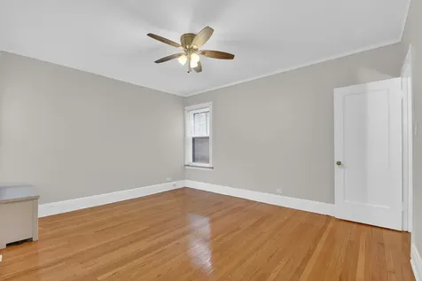 6815 South Crandon Avenue Chicago IL 60649