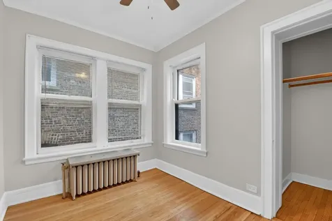 6815 South Crandon Avenue Chicago IL 60649