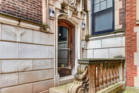 6815 South Crandon Avenue Chicago IL 60649