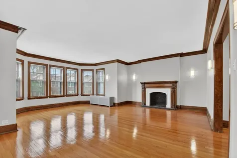 6815 South Crandon Avenue Chicago IL 60649