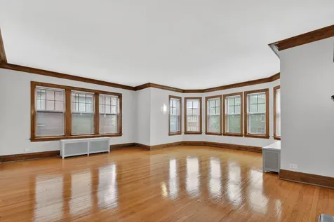 6815 South Crandon Avenue Chicago IL 60649