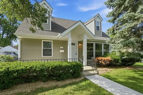 696 1ST Street Crete IL 60417