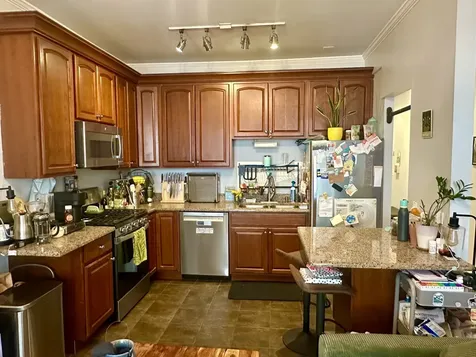 1042 West Bryn Mawr Avenue Chicago IL 60660