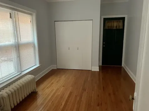 1042 West Bryn Mawr Avenue Chicago IL 60660