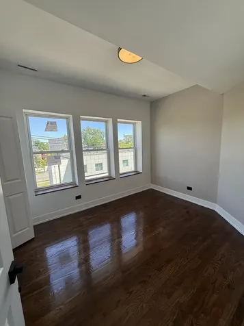 6915 South Peoria Street Chicago IL 60621