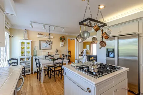 11 Lake View Road Hawthorn Woods IL 60047