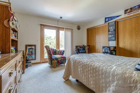 11 Lake View Road Hawthorn Woods IL 60047