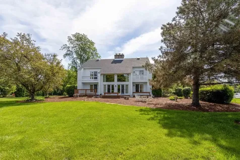 11 Lake View Road Hawthorn Woods IL 60047