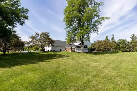 11 Lake View Road Hawthorn Woods IL 60047