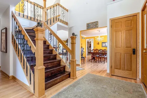11 Lake View Road Hawthorn Woods IL 60047