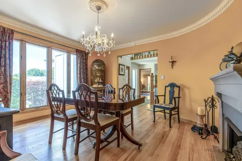 11 Lake View Road Hawthorn Woods IL 60047