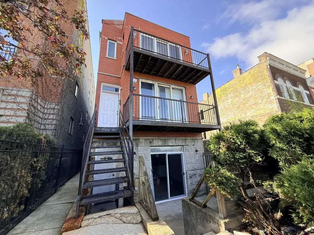 2731 West Congress Parkway Chicago IL 60612