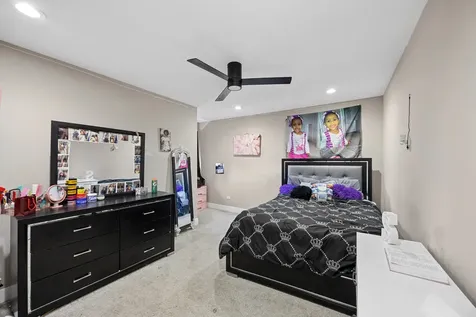 14617 Vine Avenue Harvey IL 60426