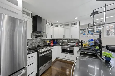 14617 Vine Avenue Harvey IL 60426
