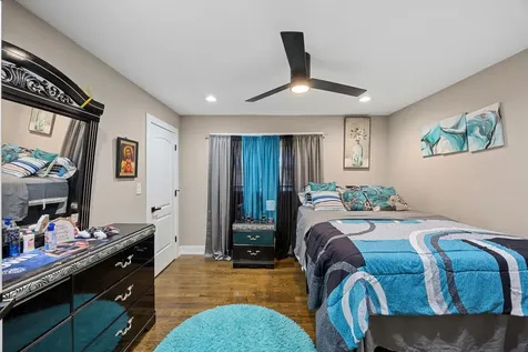14617 Vine Avenue Harvey IL 60426