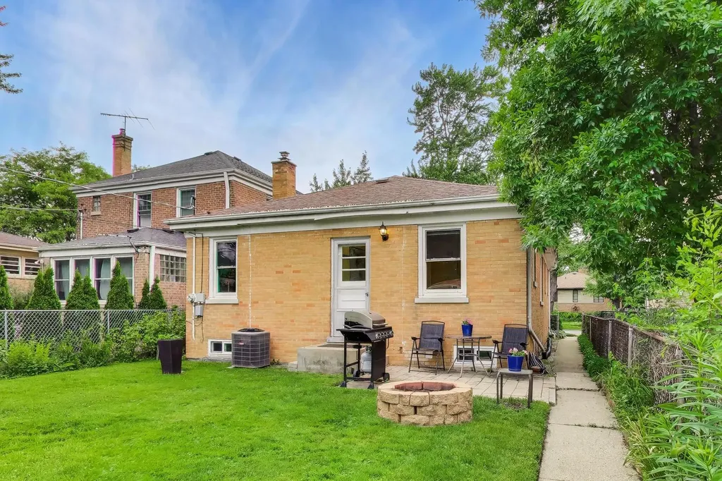 7923 Kolmar Avenue Skokie IL 60076