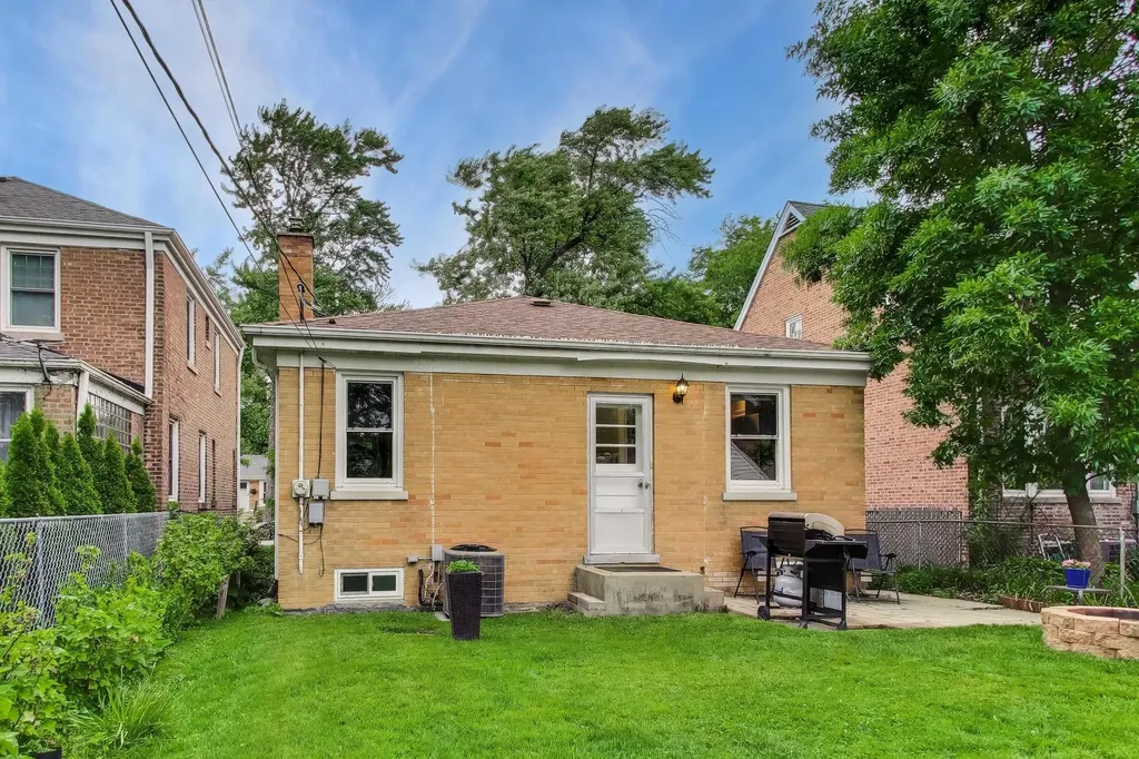 7923 Kolmar Avenue Skokie IL 60076