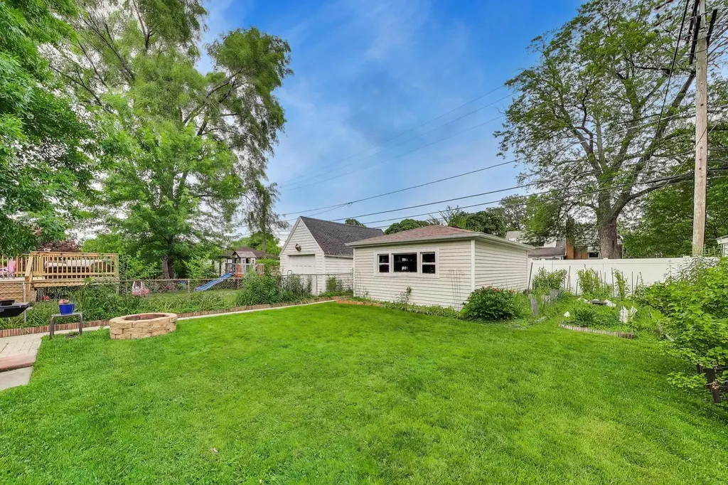 7923 Kolmar Avenue Skokie IL 60076