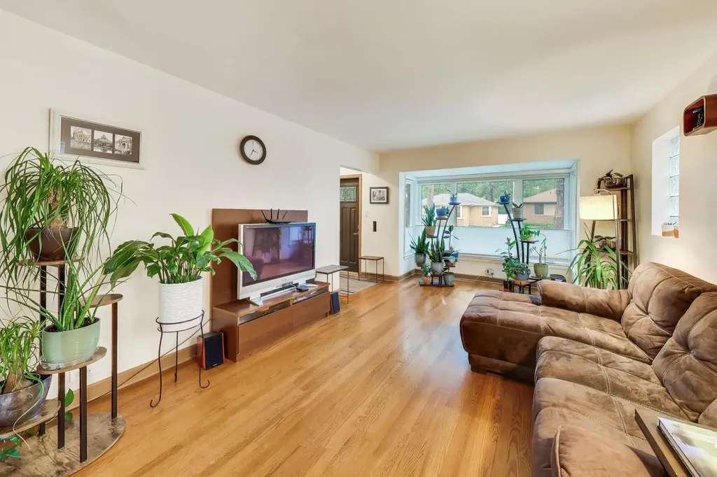 7923 Kolmar Avenue Skokie IL 60076