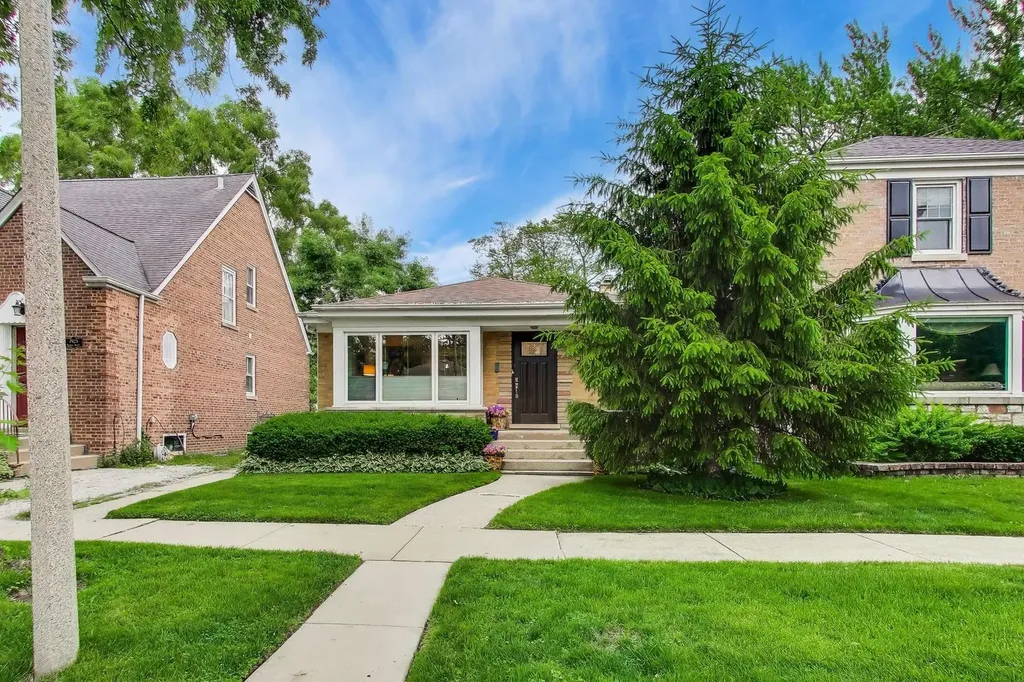 7923 Kolmar Avenue Skokie IL 60076