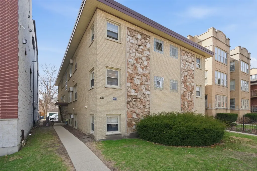425 South Kenilworth Avenue Oak Park IL 60302
