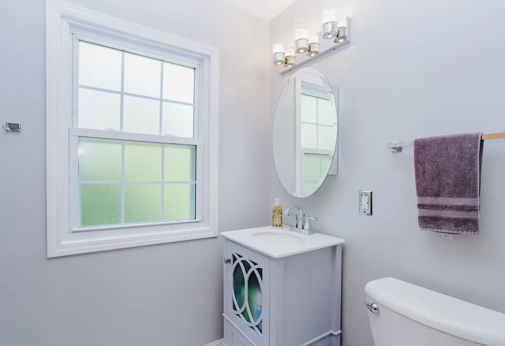 722 North Mavis Lane Addison IL 60101