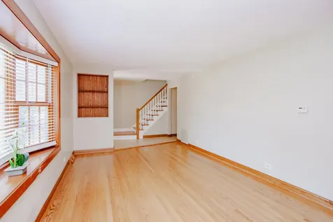 722 North Mavis Lane Addison IL 60101