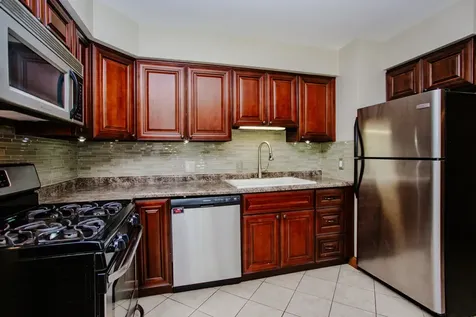 722 North Mavis Lane Addison IL 60101