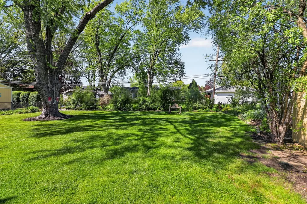 700 East Turner Avenue Roselle IL 60172