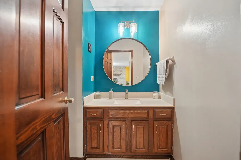 837 Heatherstone Drive Schaumburg IL 60173