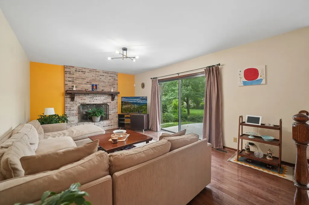 837 Heatherstone Drive Schaumburg IL 60173