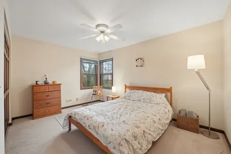 837 Heatherstone Drive Schaumburg IL 60173