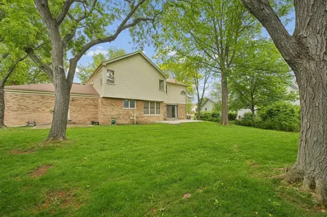 837 Heatherstone Drive Schaumburg IL 60173