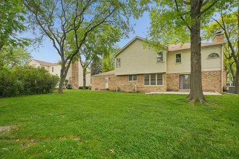 837 Heatherstone Drive Schaumburg IL 60173