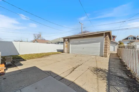 2431 Gunderson Avenue Berwyn IL 60402