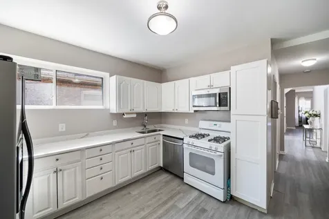 2431 Gunderson Avenue Berwyn IL 60402