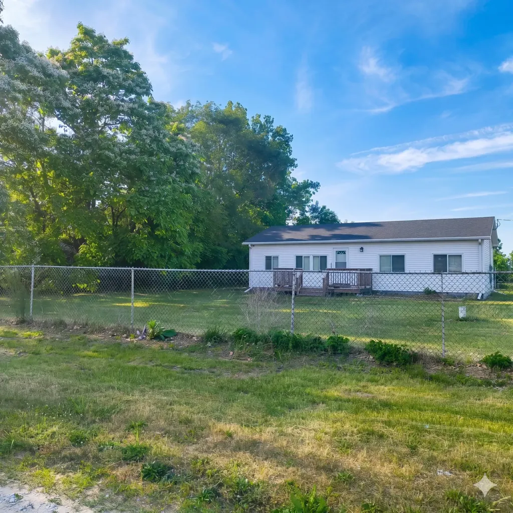 17611 East 4750s Road Pembroke Twp IL 60958