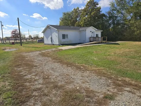 17611 East 4750s Road Pembroke Twp IL 60958