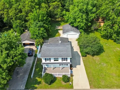 520 West Johnson Street Utica IL 61373