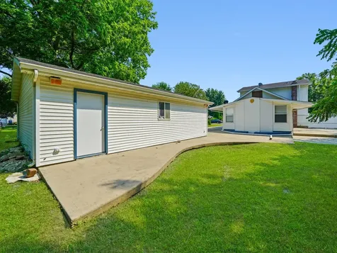 520 West Johnson Street Utica IL 61373