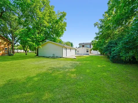 520 West Johnson Street Utica IL 61373