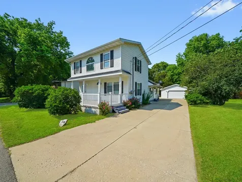 520 West Johnson Street Utica IL 61373