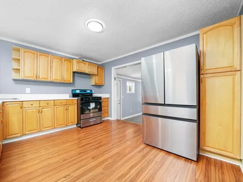 520 West Johnson Street Utica IL 61373