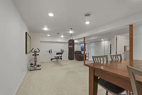1137 Lockwood Court E Buffalo Grove IL 60089