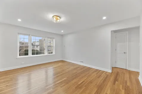 132 Ridge Avenue Evanston IL 60202