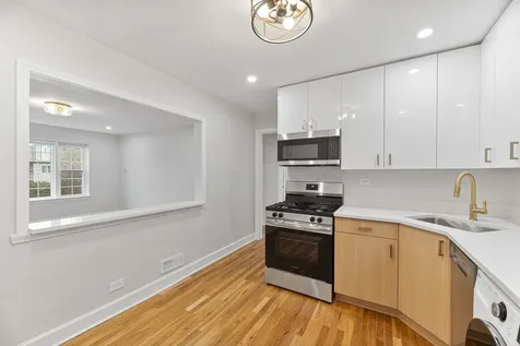 132 Ridge Avenue Evanston IL 60202