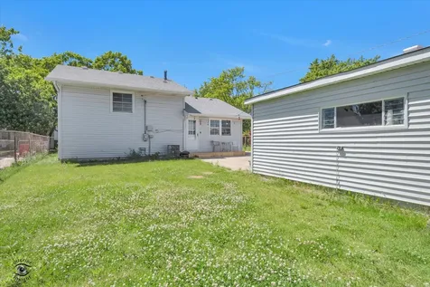 16261 92ND Avenue Orland Hills IL 60487